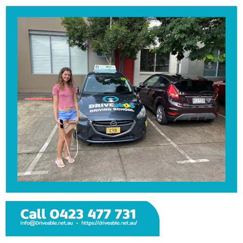 DRIVEable Driving School in Carrara