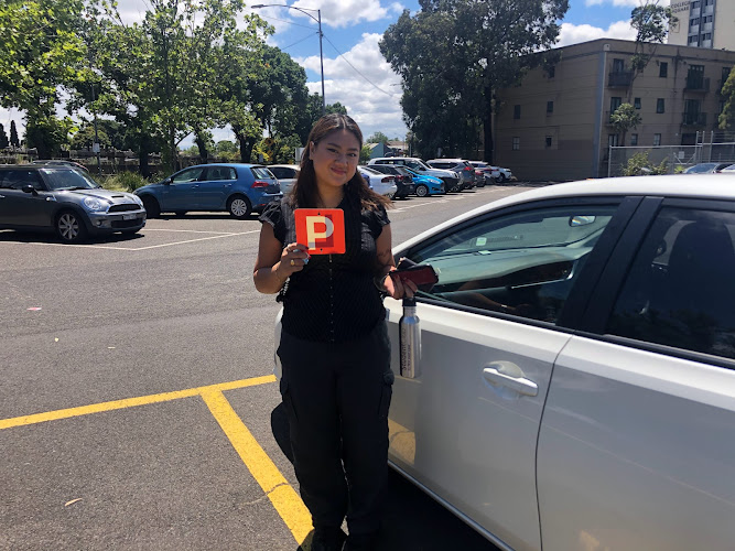 Driving School Bundoora - Driving instructor & Driving lessons in Bundoora in Bundoora