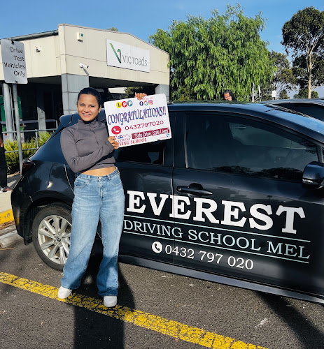 Everest Driving School in Glenroy