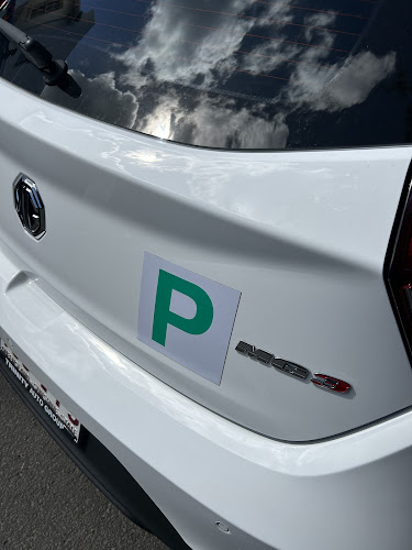 Follow Me Driver Training in Clifton Beach