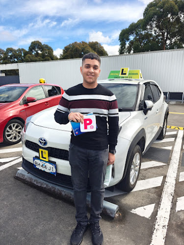 Green And Gold Driving School in Castle Hill