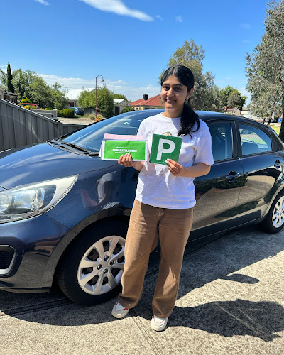 Green wings driving academy in Melton South