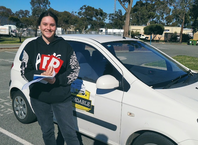 Kelmscott Driving School in Mount Nasura