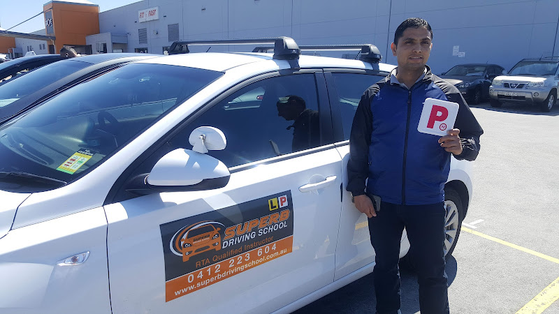 Superb Driving School in Glenfield