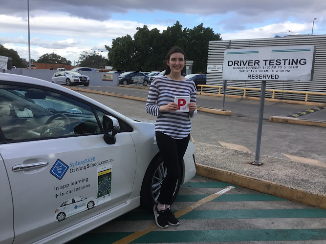 Sydney SAFE Driving School - Female Driving Instructor in Balmain East